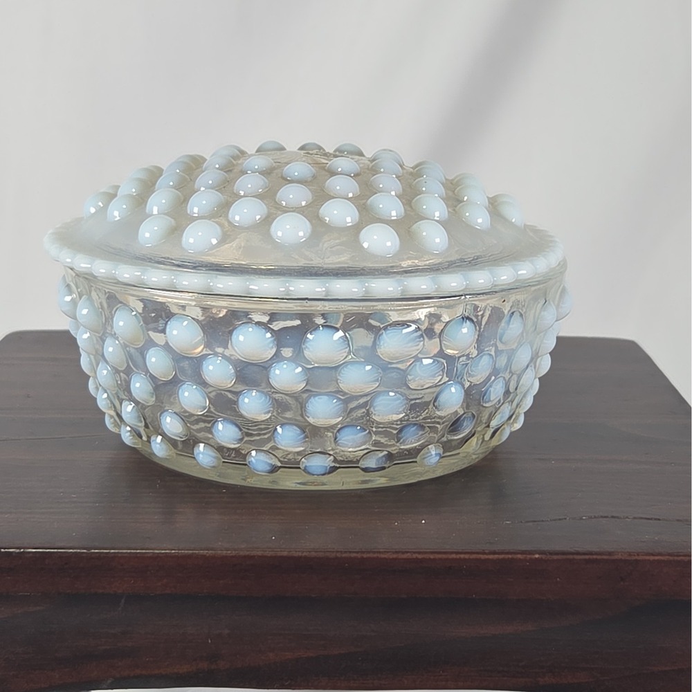 Fenton Moonstone Opalescent Hobnail Glass Lidded Trinket Candy Dish 4"